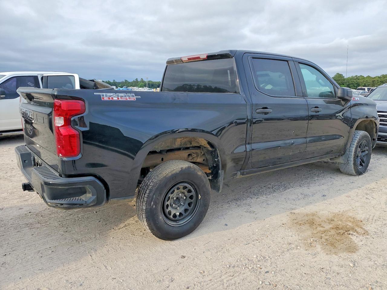 2023 CHEVROLET Silverado