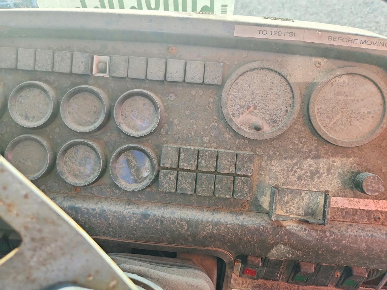1999 Prevost Bus