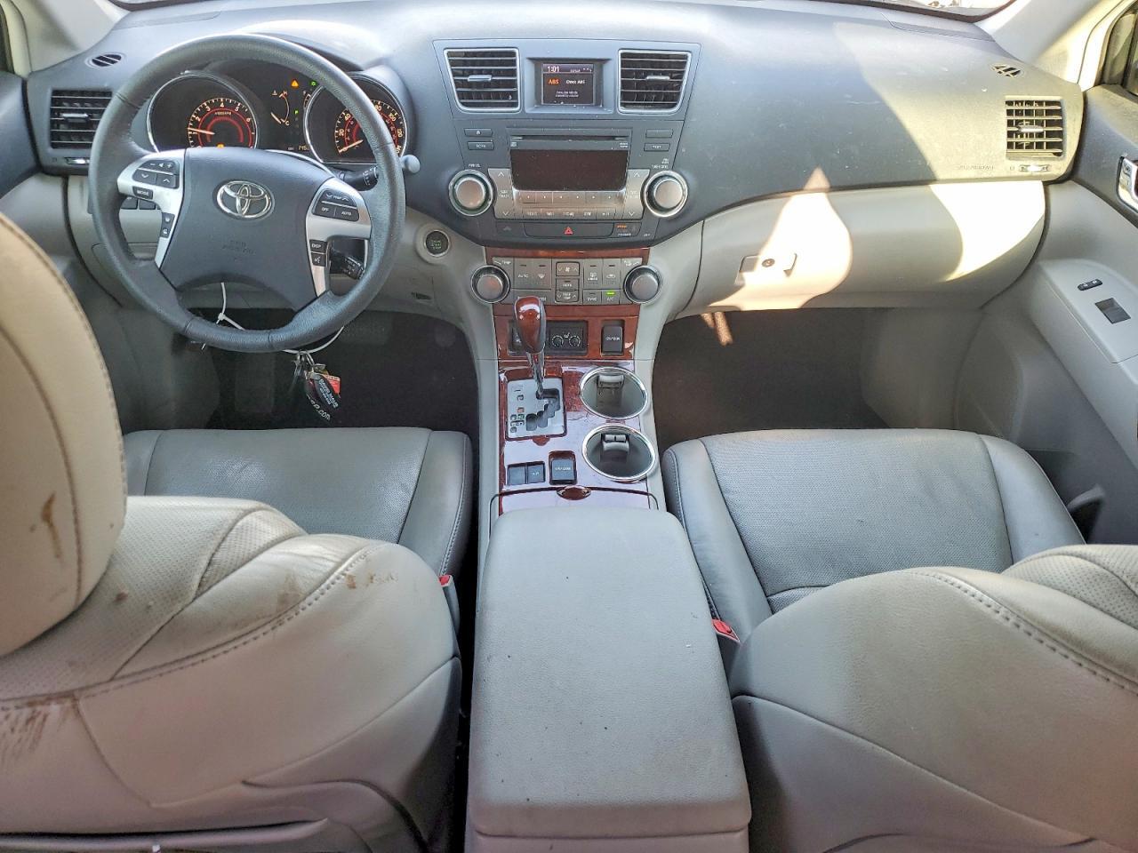 2012 TOYOTA HIGHLANDER