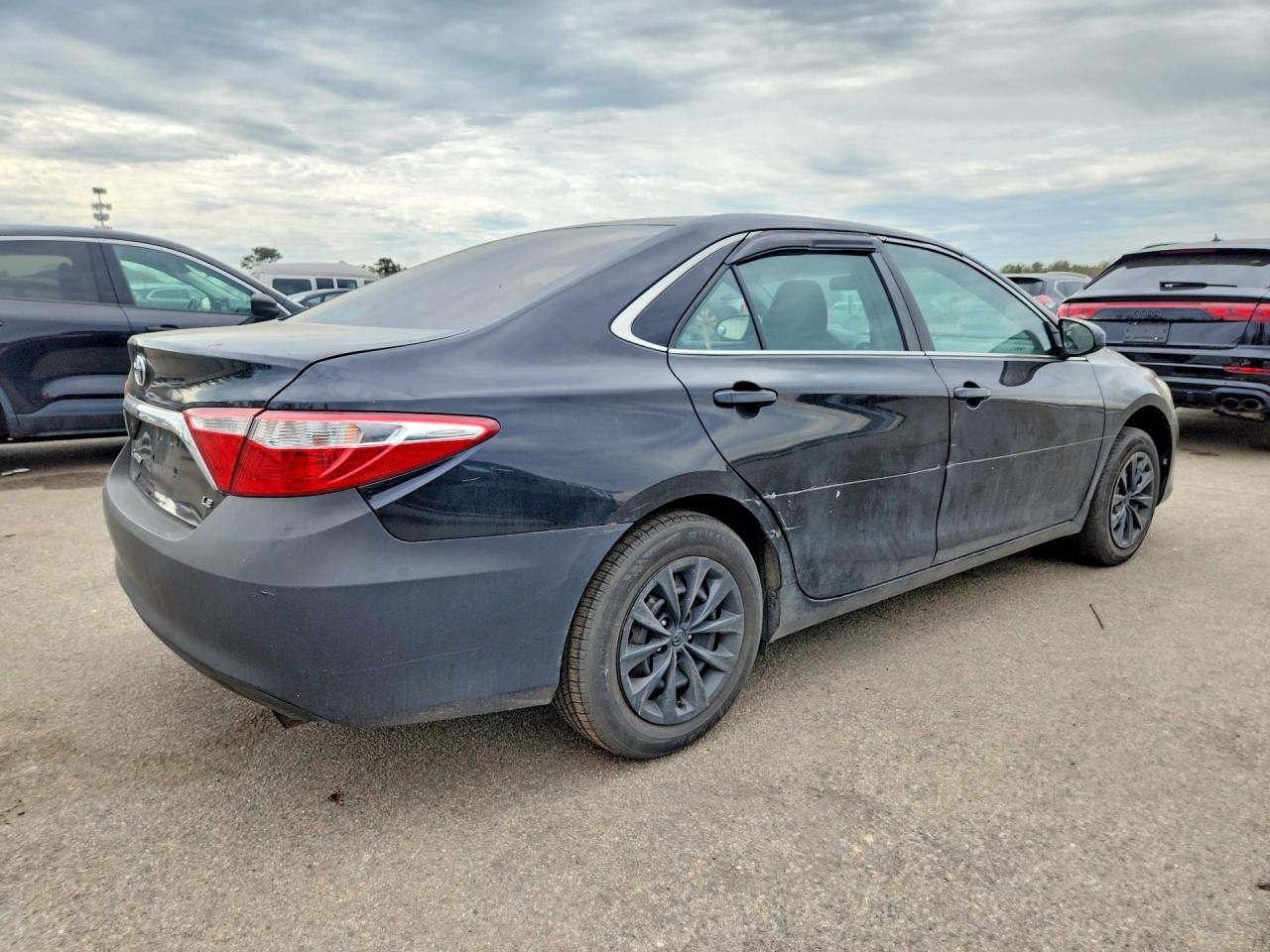 2016 TOYOTA CAMRY