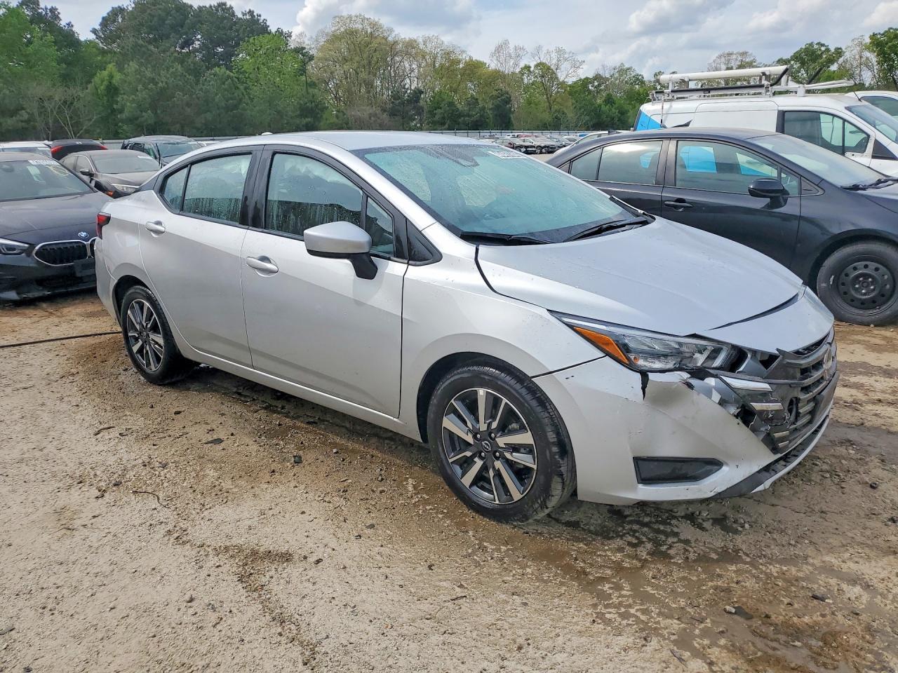 2025 NISSAN VERSA