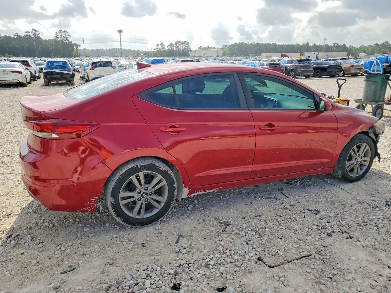 2017 HYUNDAI ELANTRA