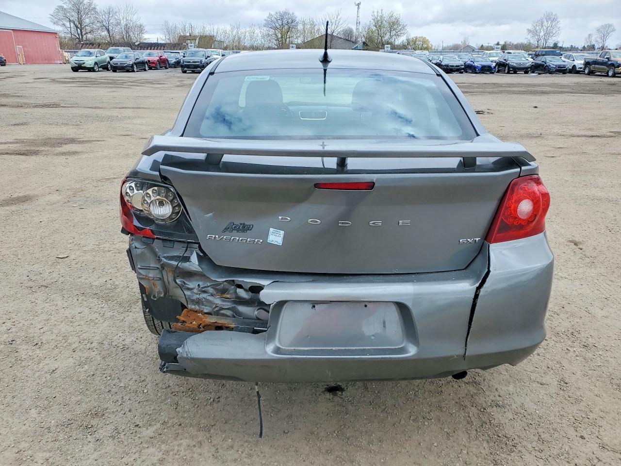 2013 DODGE Avenger