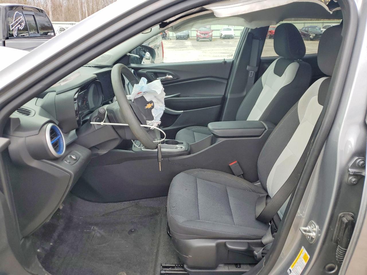 2025 CHEVROLET TRAX