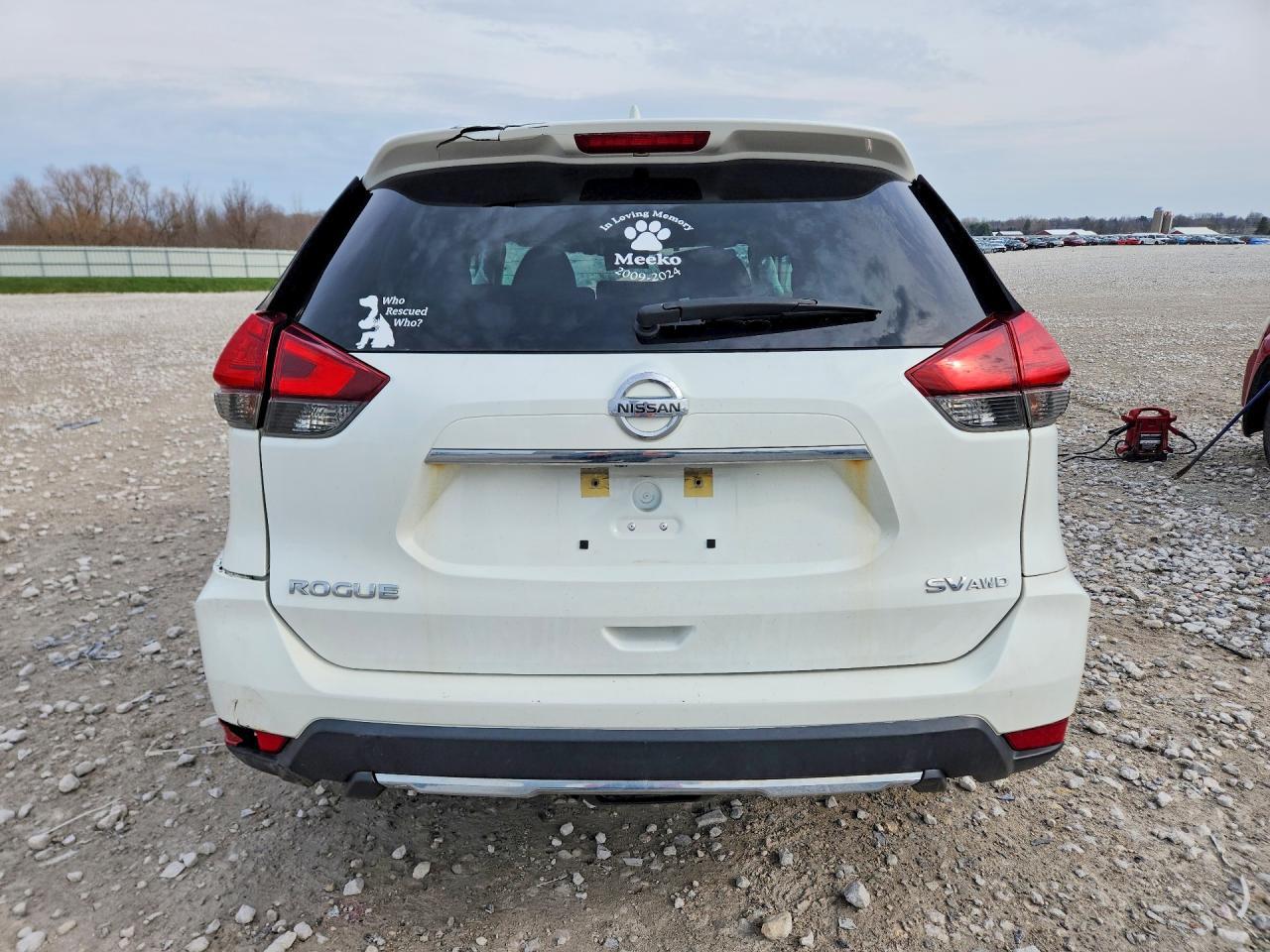 2017 NISSAN ROGUE
