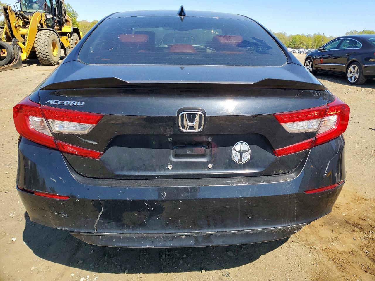 2018 HONDA ACCORD