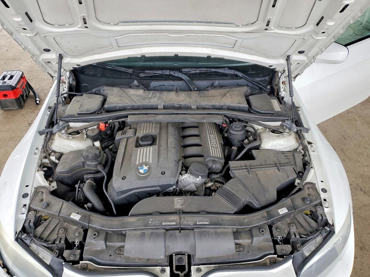 2011 BMW 3 SERIES