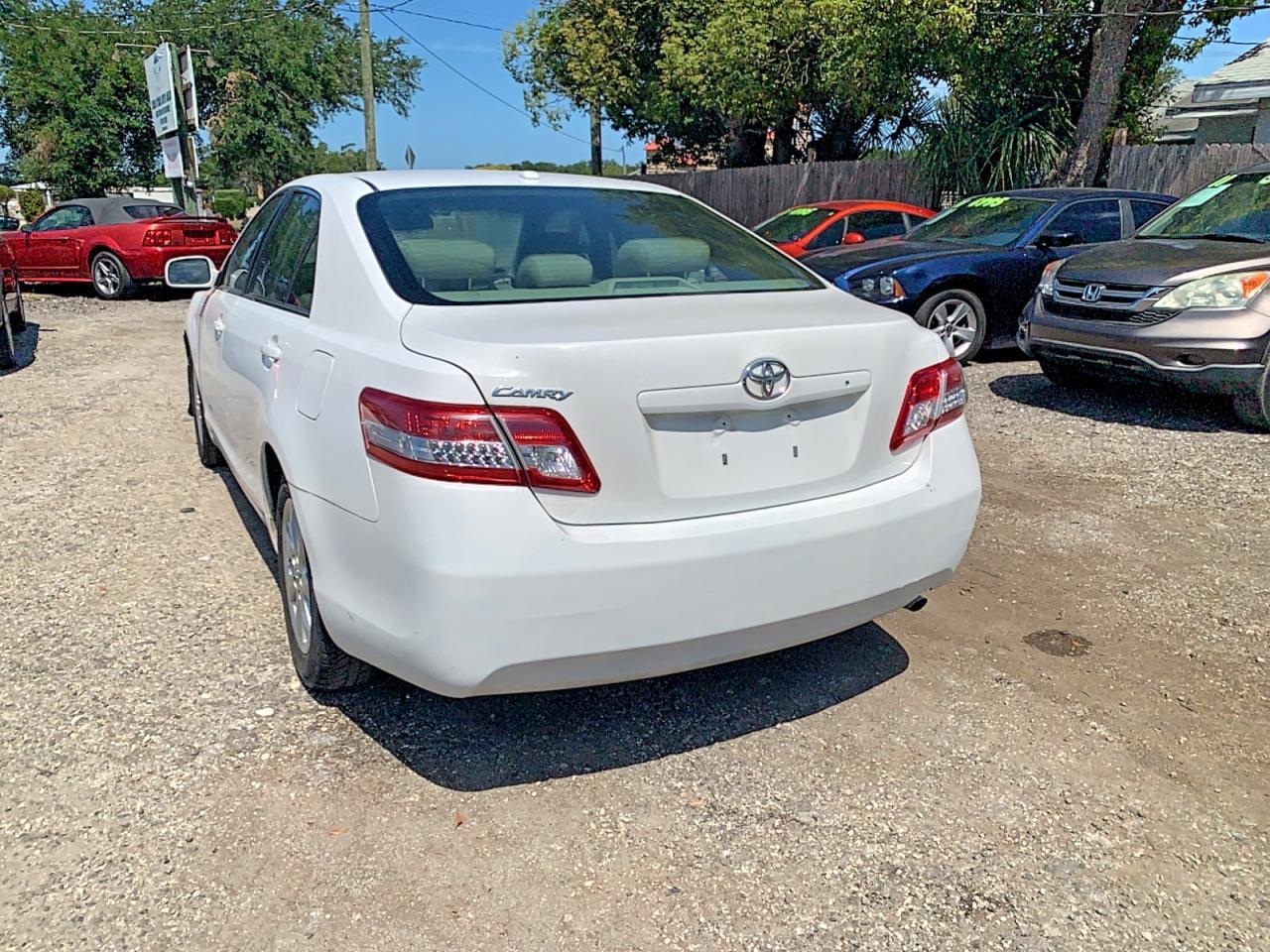 2011 TOYOTA CAMRY