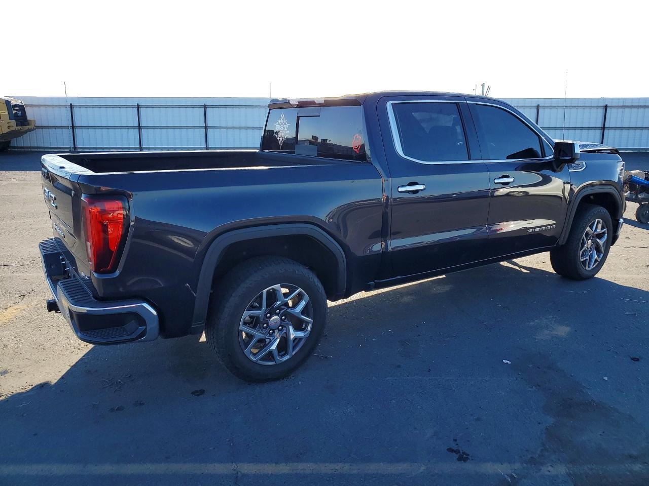 2023 GMC Sierra
