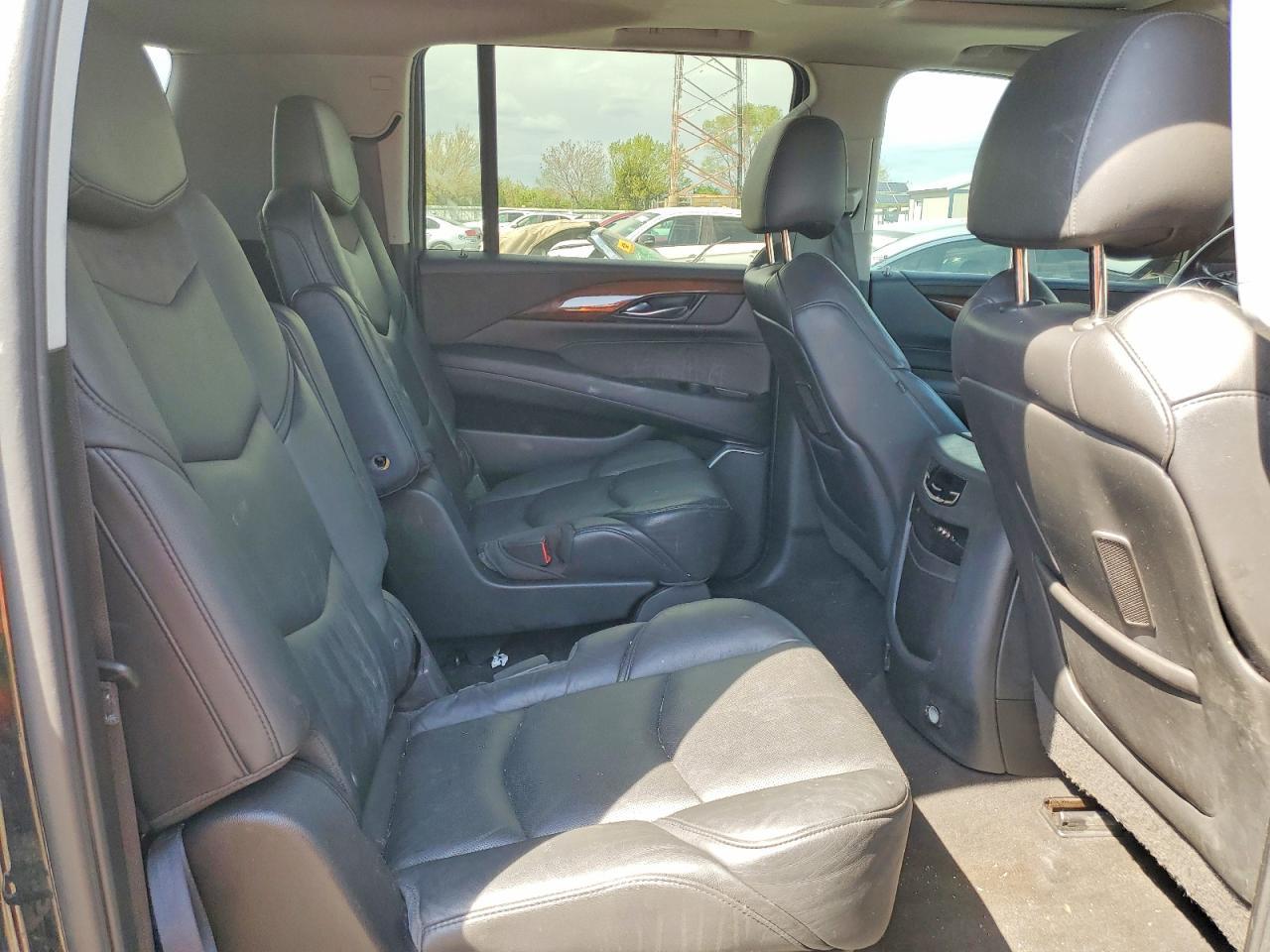 2016 CADILLAC Escalade ESV