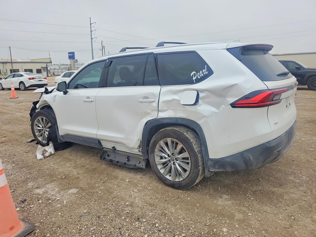 2024 TOYOTA HIGHLANDER