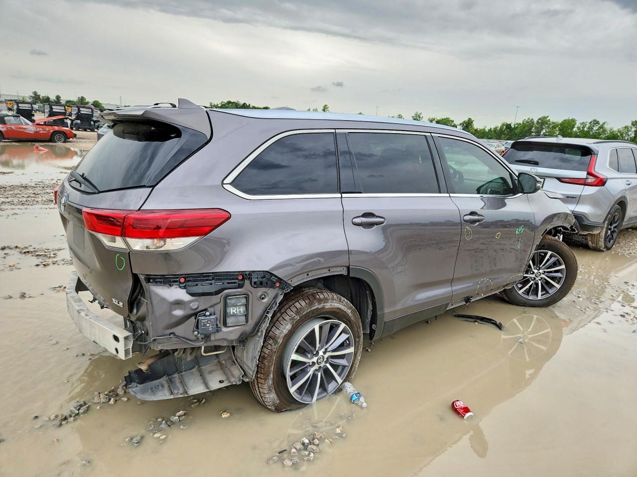 2019 TOYOTA HIGHLANDER