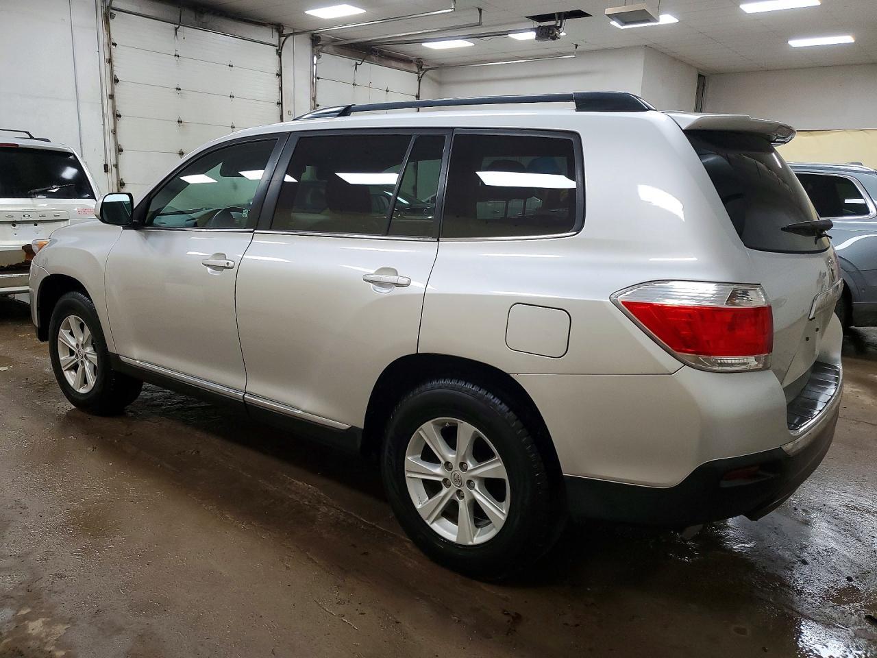 2013 TOYOTA HIGHLANDER