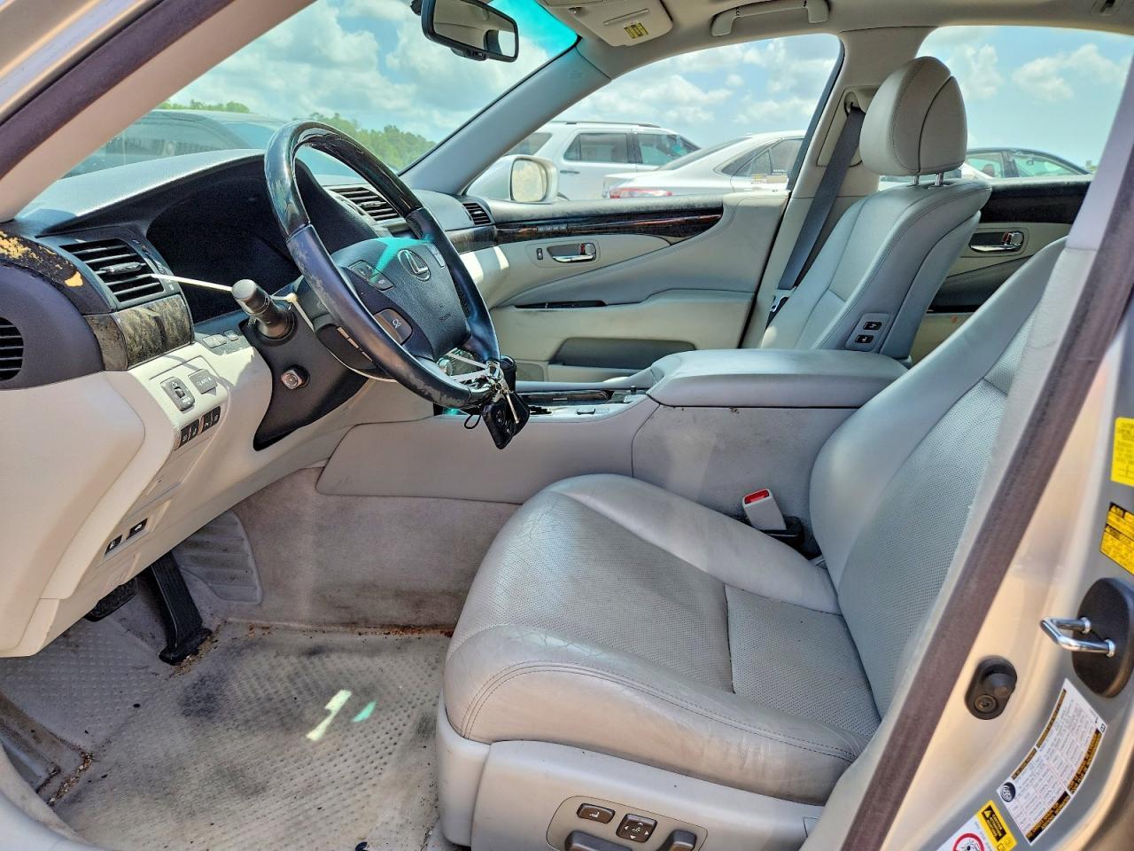 2010 LEXUS LS 460