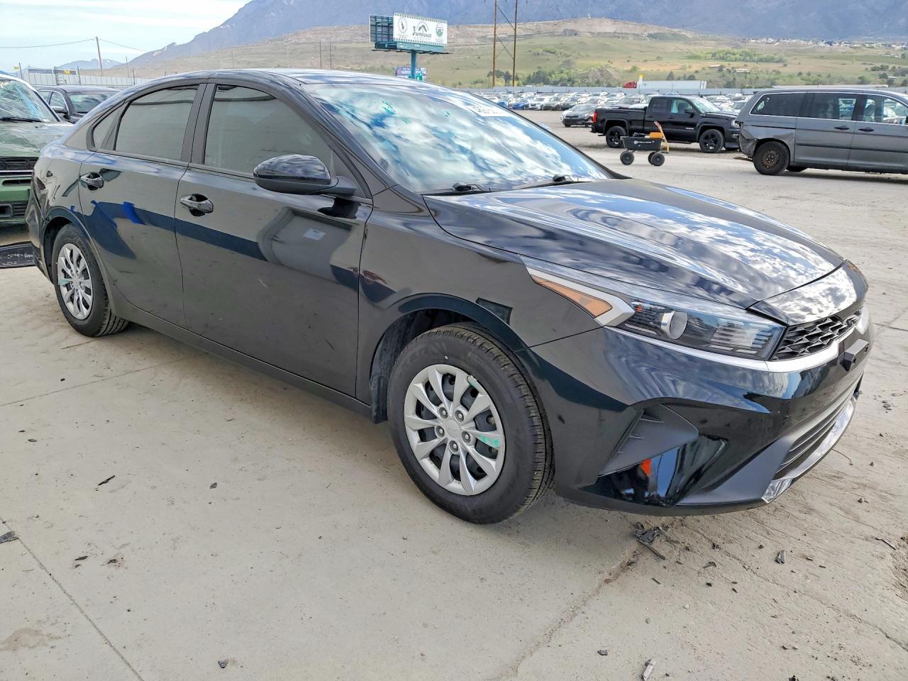 2024 KIA FORTE