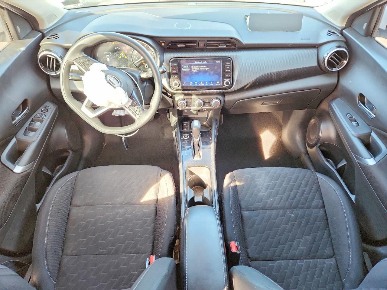 2023 NISSAN KICKS