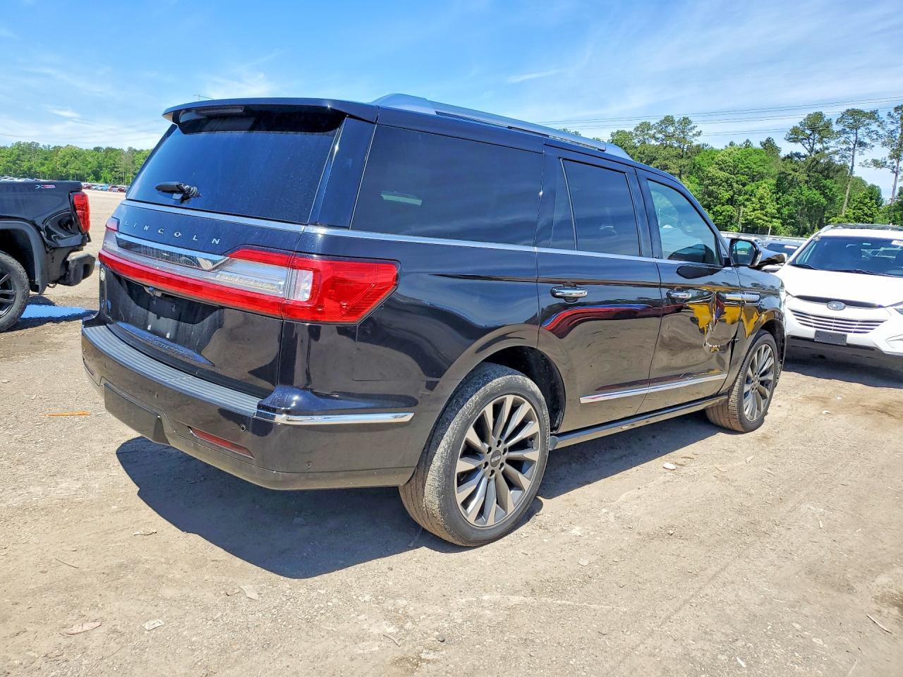 2019 LINCOLN Navigator