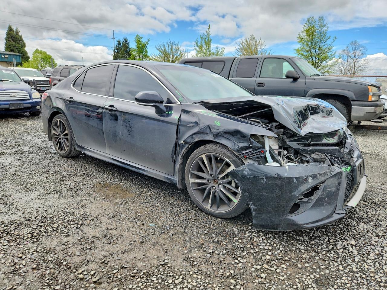 2018 TOYOTA CAMRY