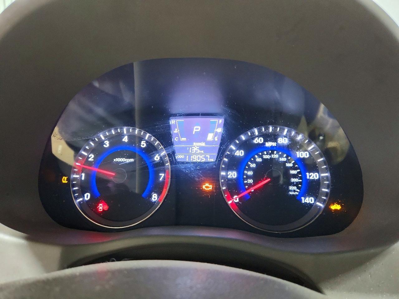2014 HYUNDAI ACCENT