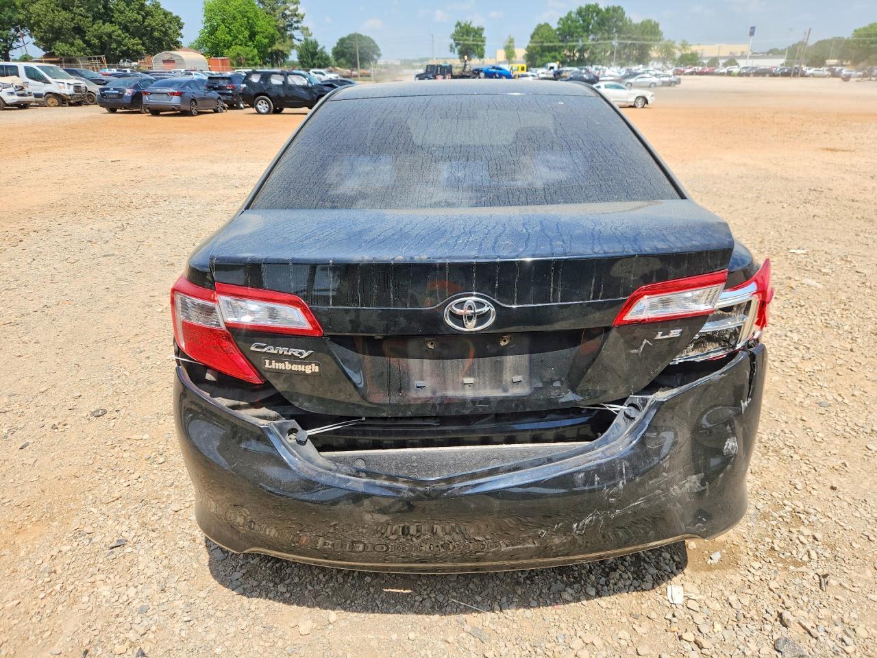 2014 TOYOTA CAMRY