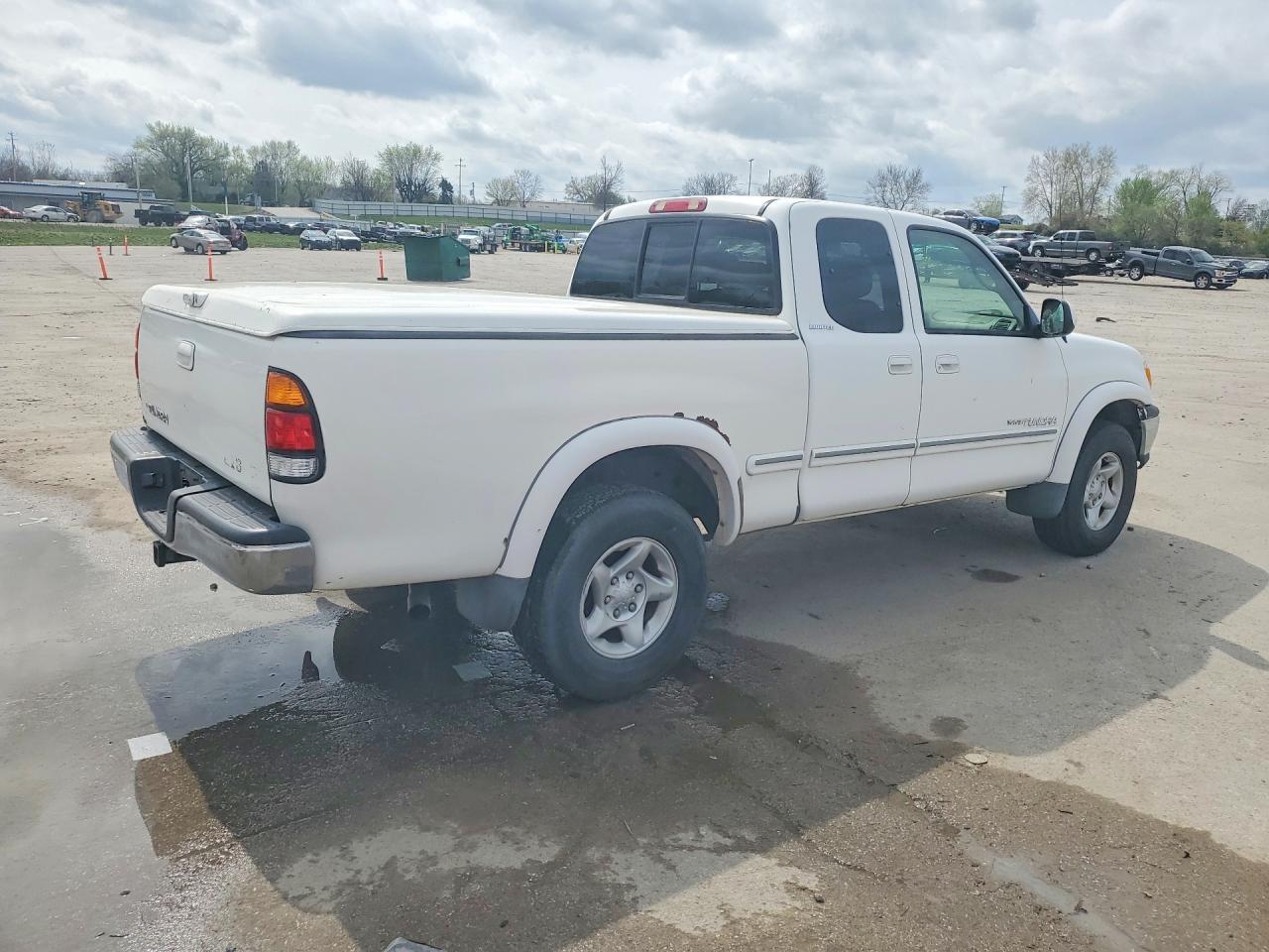 2002 TOYOTA TUNDRA