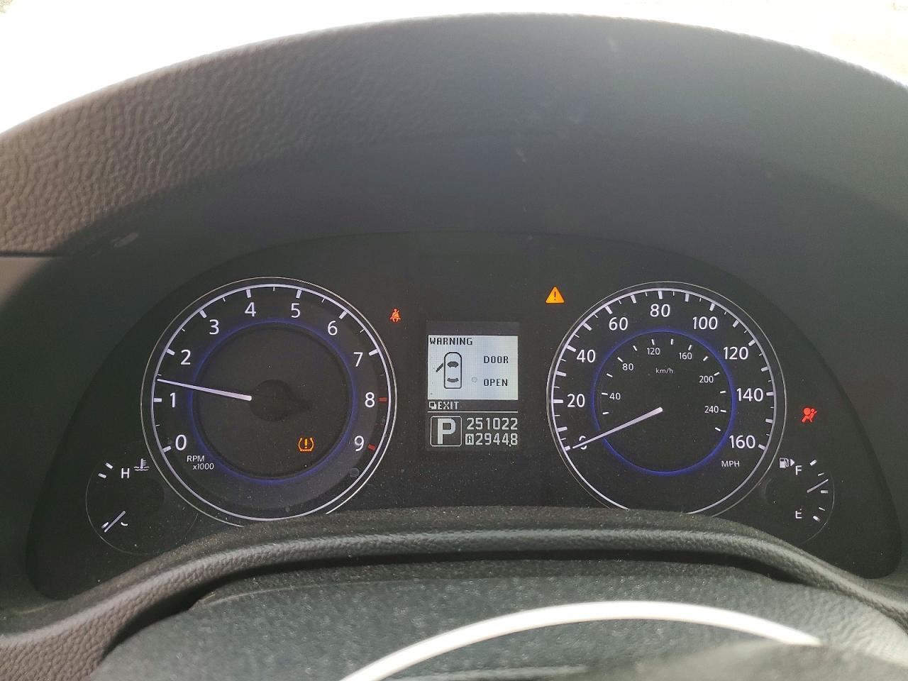 2011 INFINITI G37
