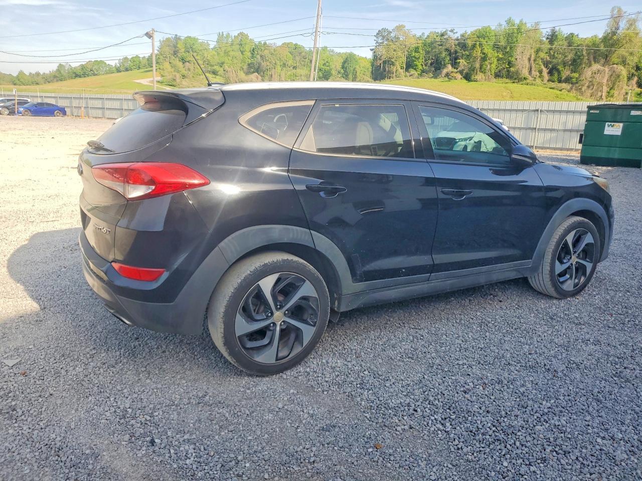 2016 HYUNDAI TUCSON