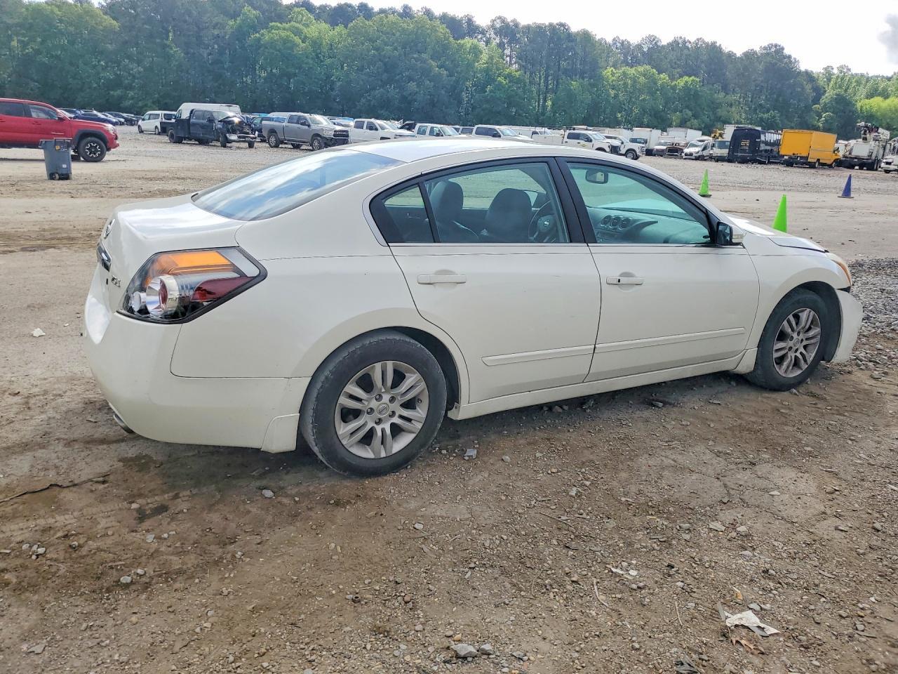 2011 NISSAN ALTIMA