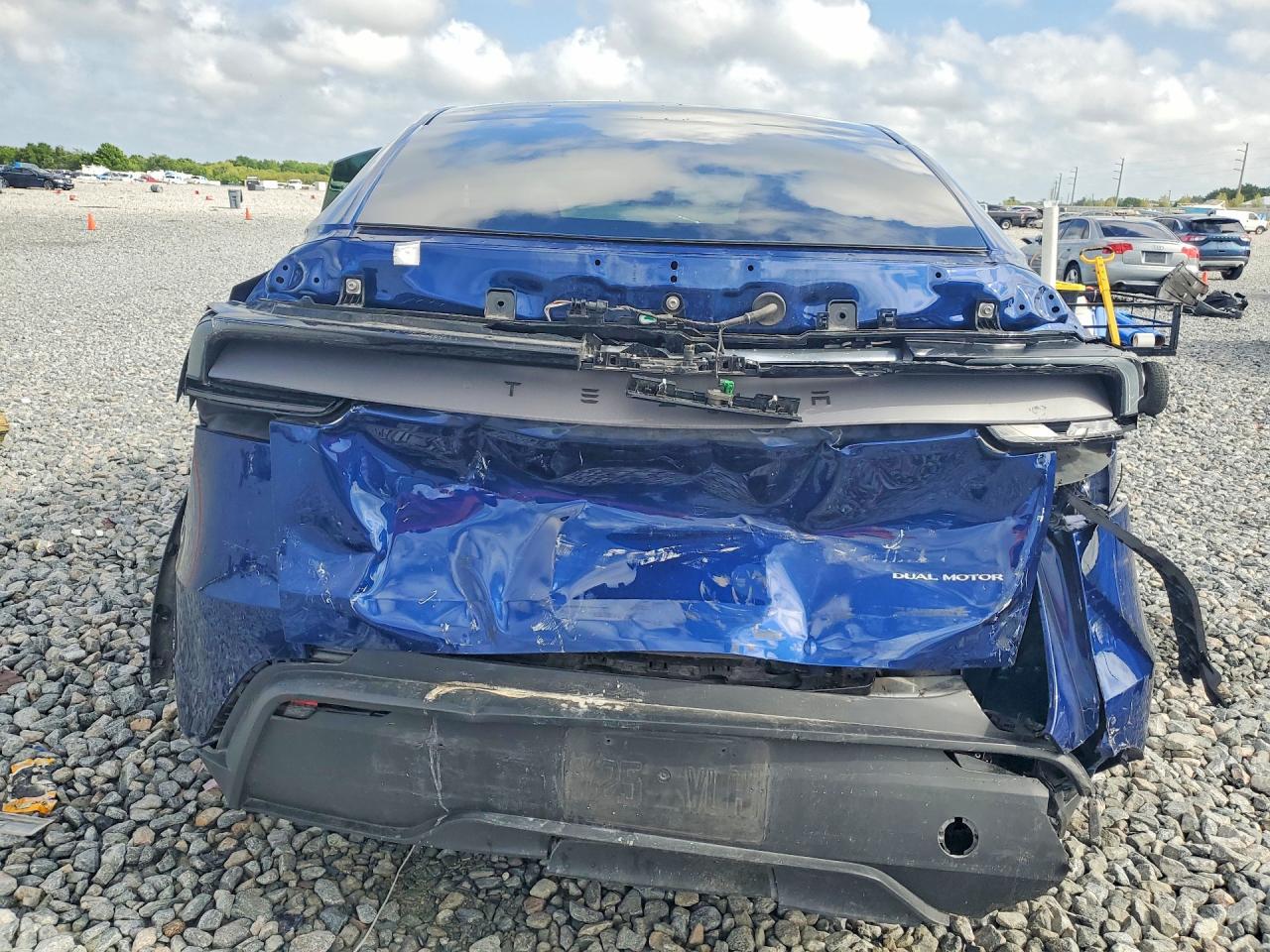 2026 TESLA MODEL Y