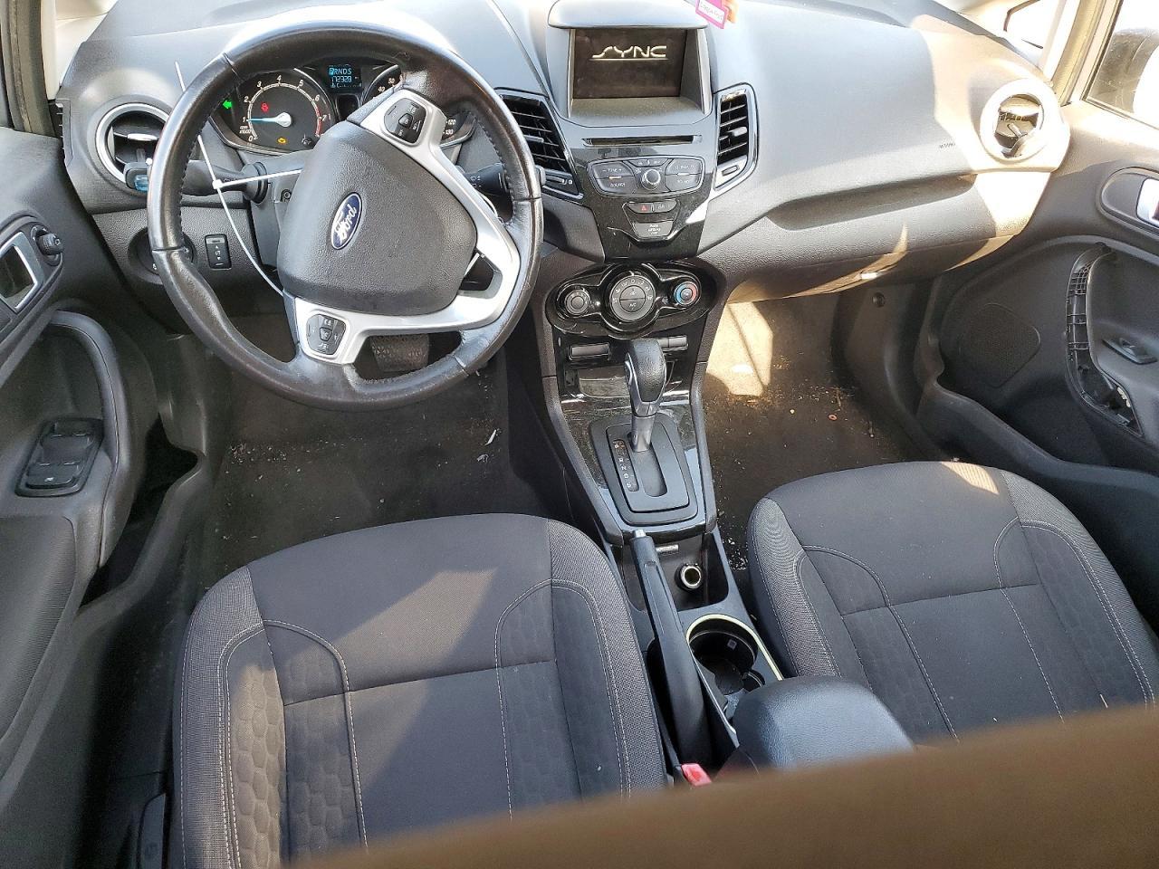 2014 FORD Fiesta