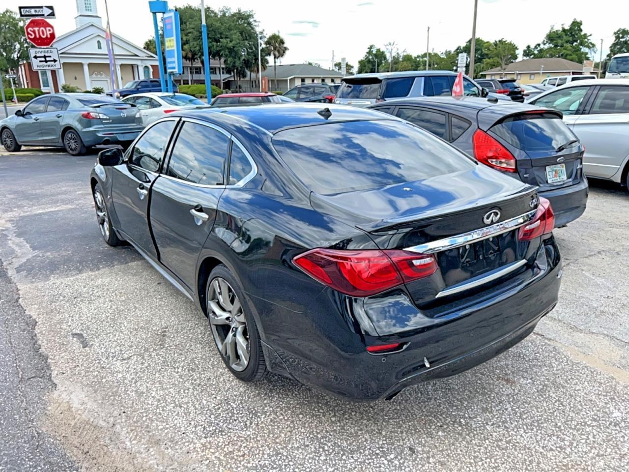 2018 INFINITI Q70