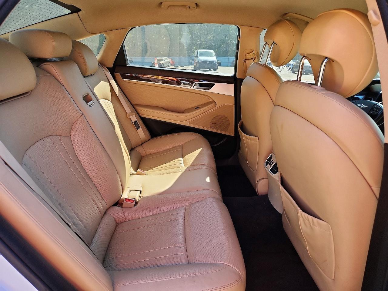 2015 HYUNDAI GENESIS