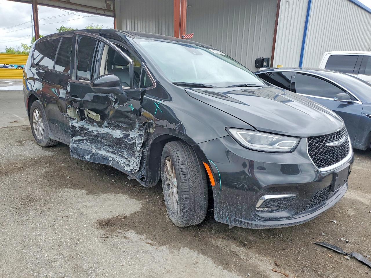 2023 CHRYSLER Pacifica
