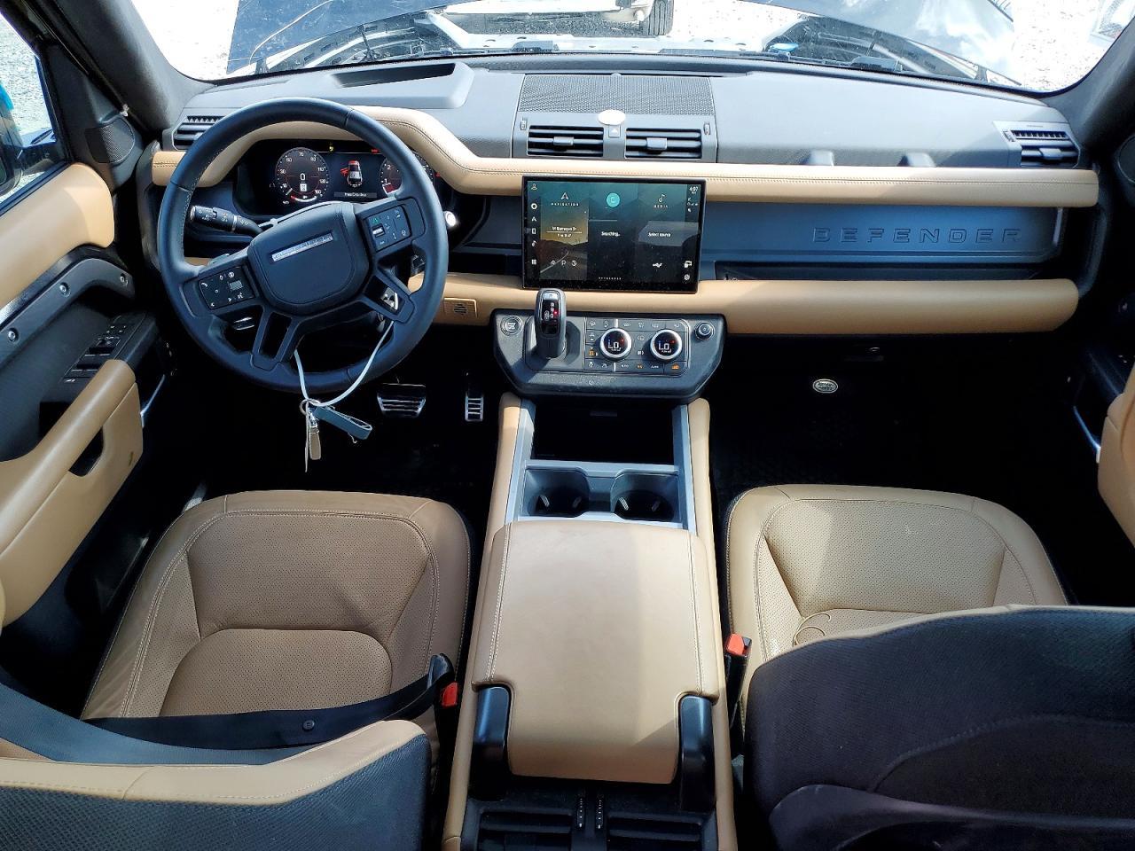 2025 LAND ROVER Defender