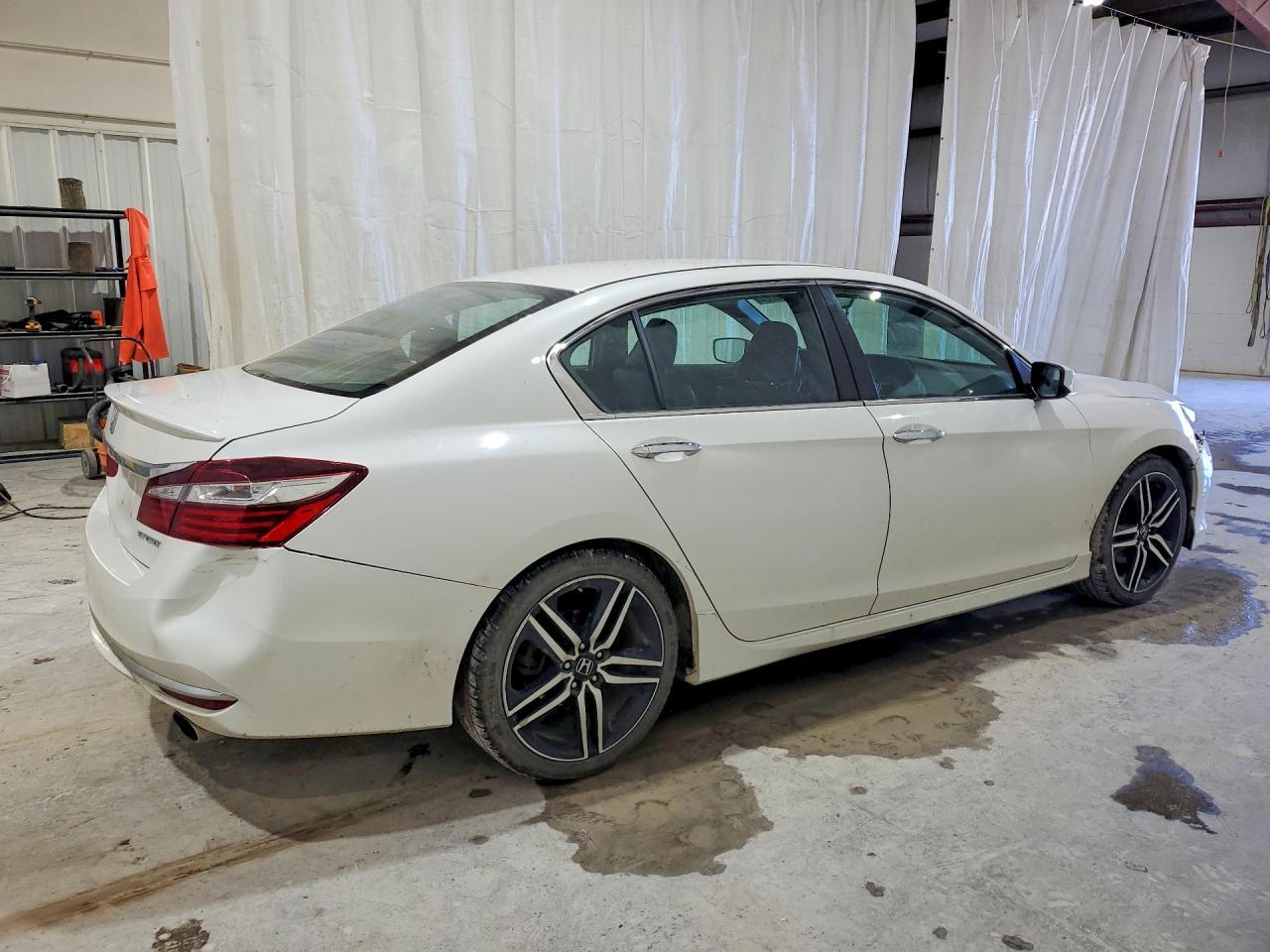 2017 HONDA ACCORD