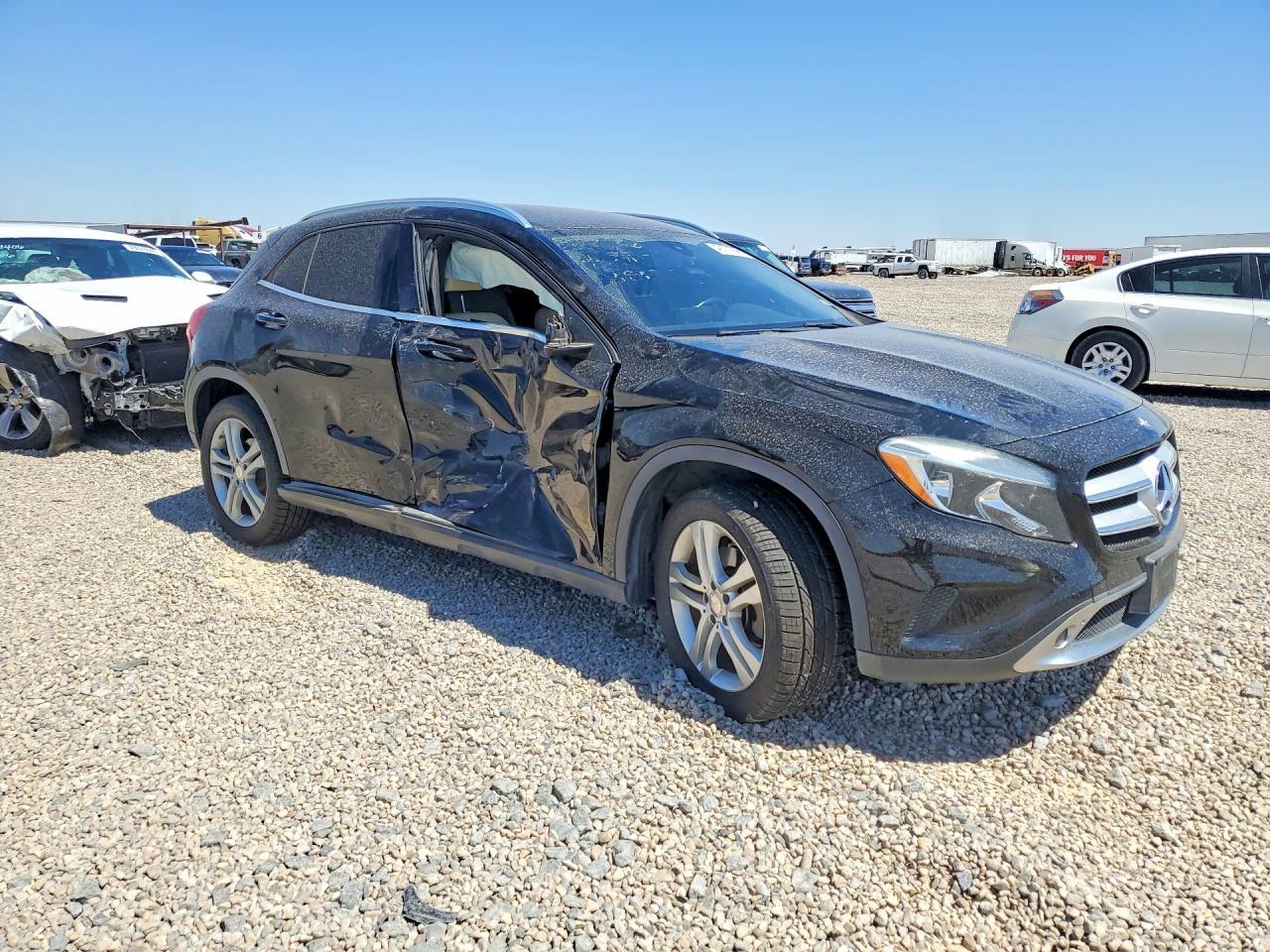 2016 MERCEDES-BENZ GLA-Class