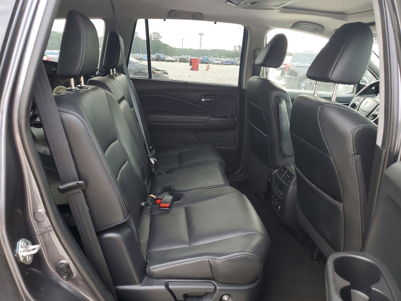 2017 HONDA PILOT