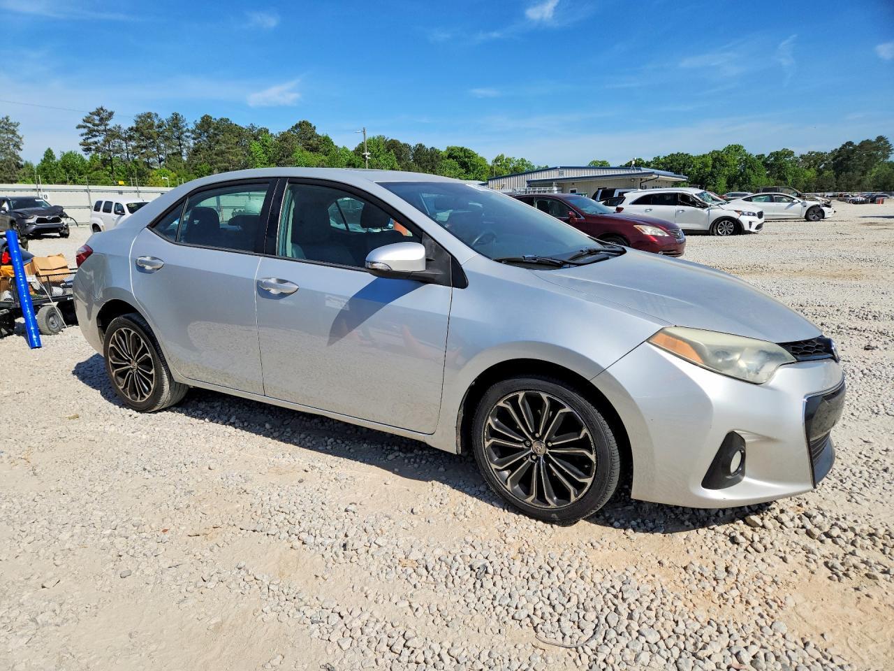 2015 TOYOTA COROLLA