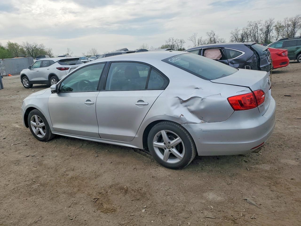 2012 VOLKSWAGEN JETTA