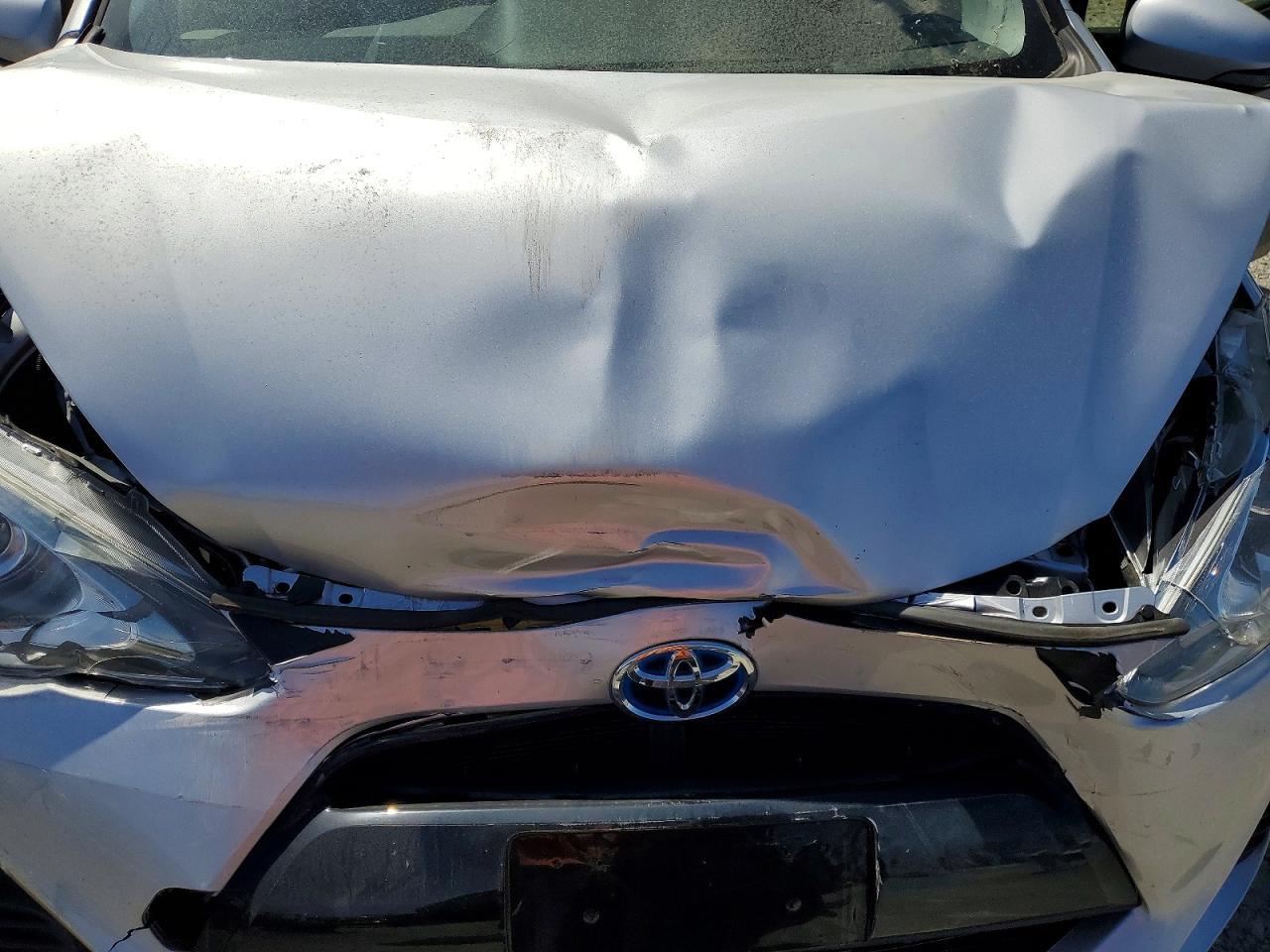 2016 TOYOTA Prius c