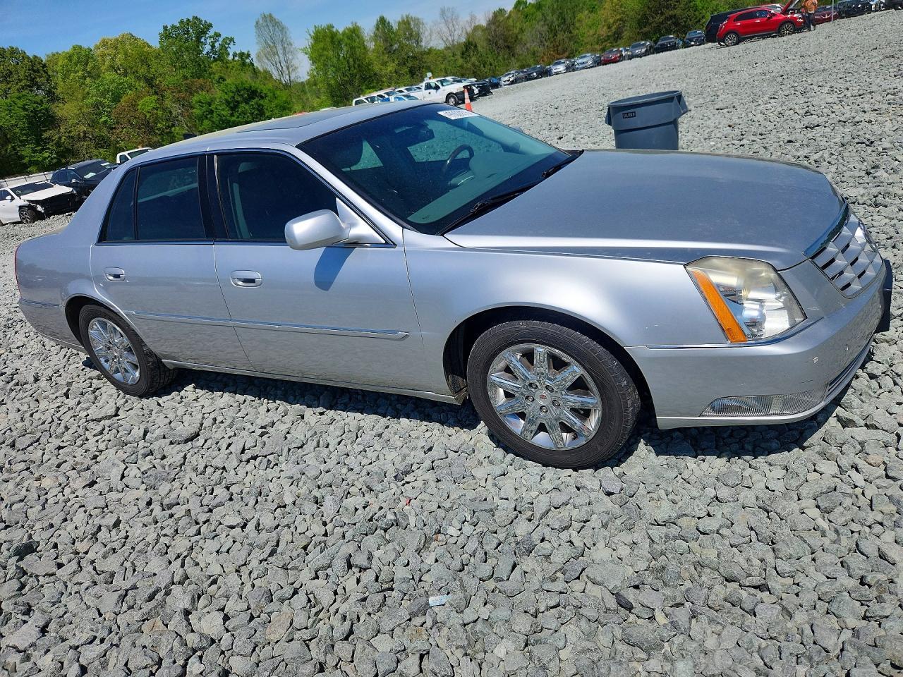 2011 CADILLAC DTS