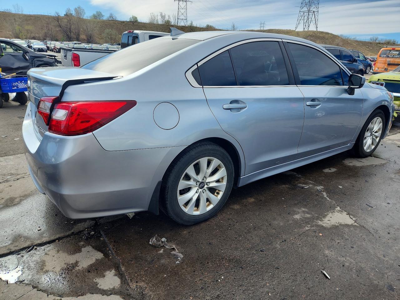 2016 SUBARU Legacy