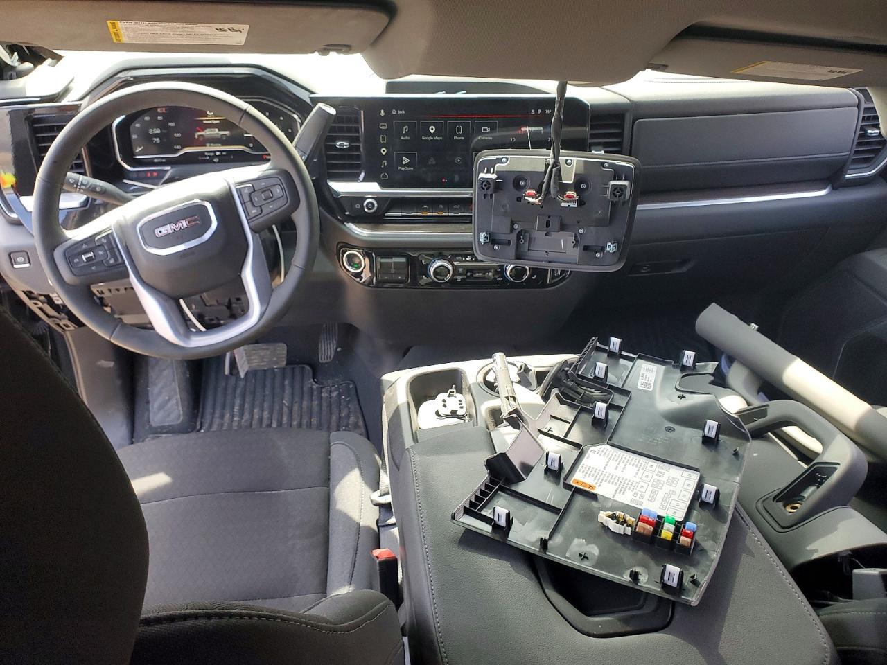 2025 GMC Sierra