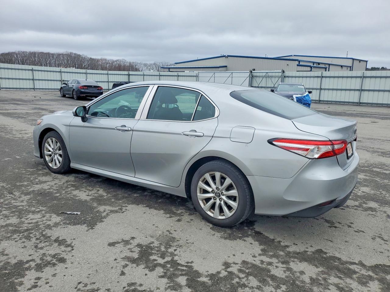 2018 TOYOTA CAMRY
