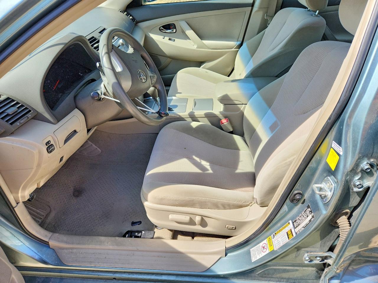 2011 TOYOTA CAMRY