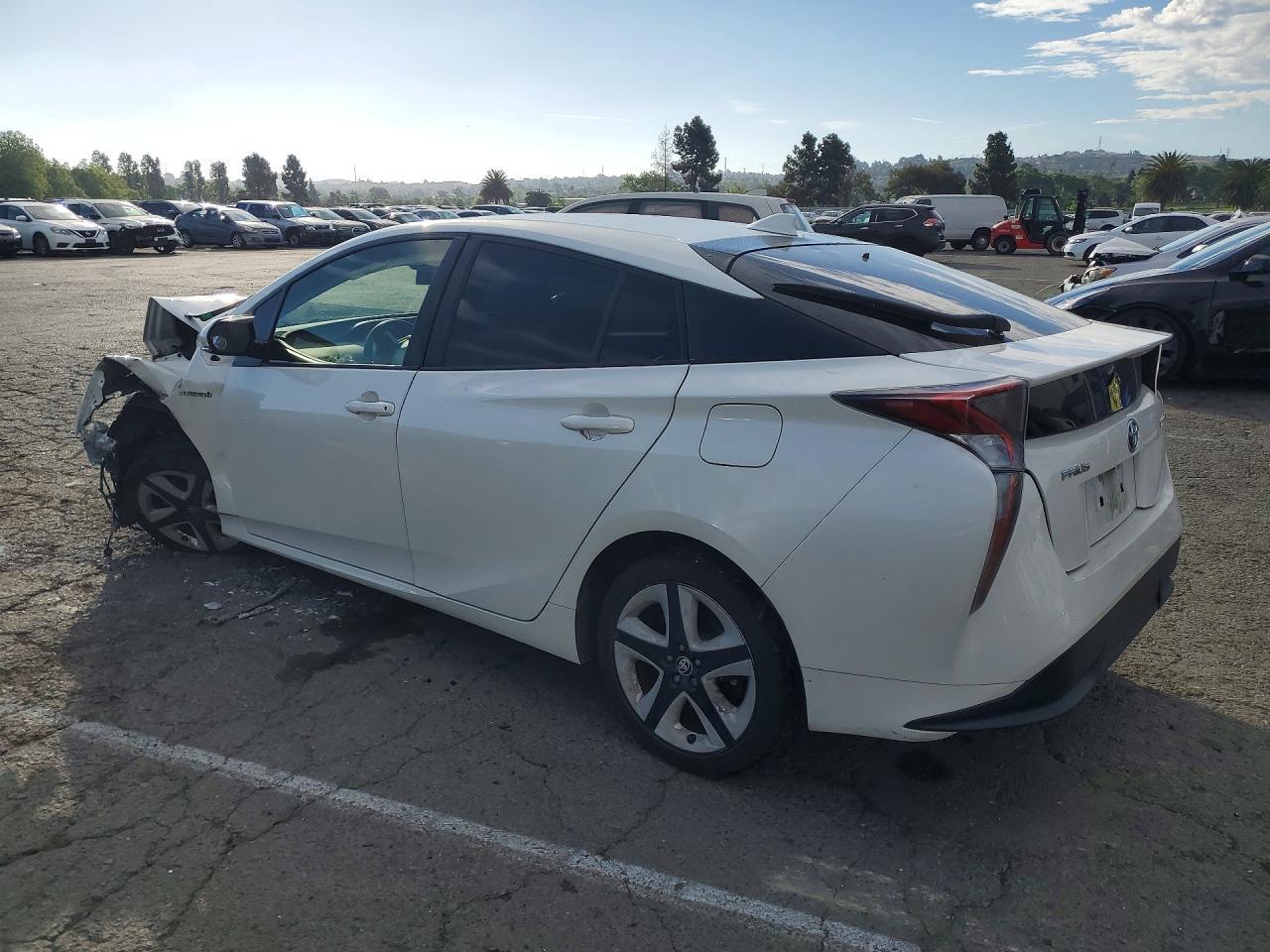 2016 TOYOTA PRIUS