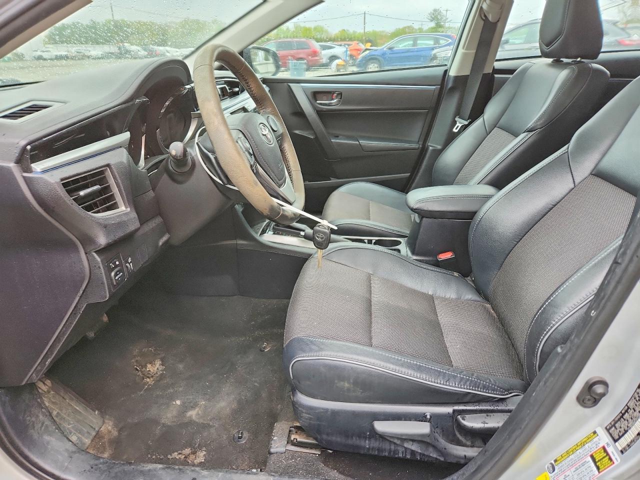 2015 TOYOTA COROLLA