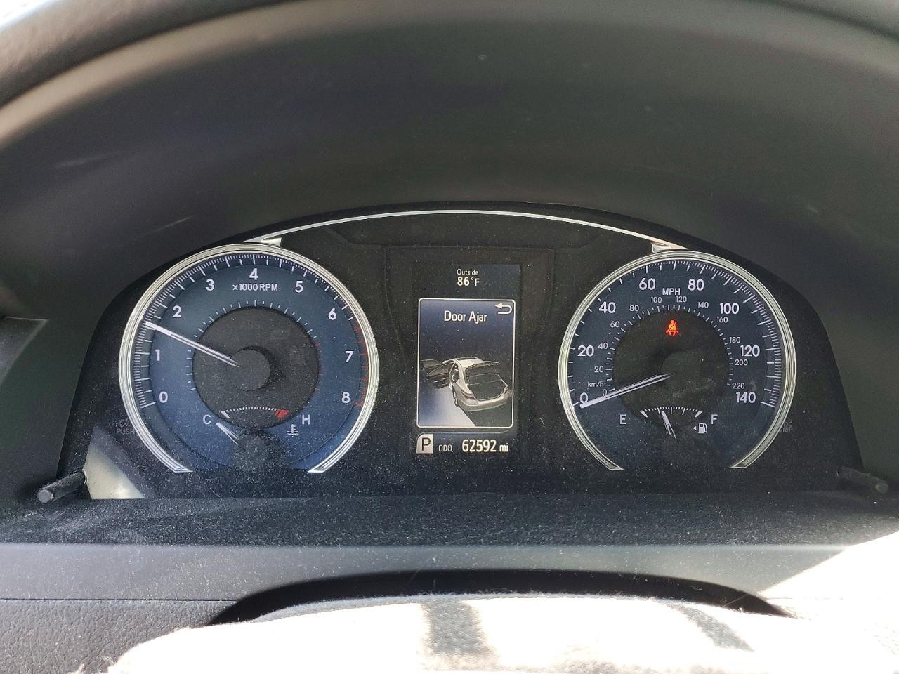 2016 TOYOTA CAMRY