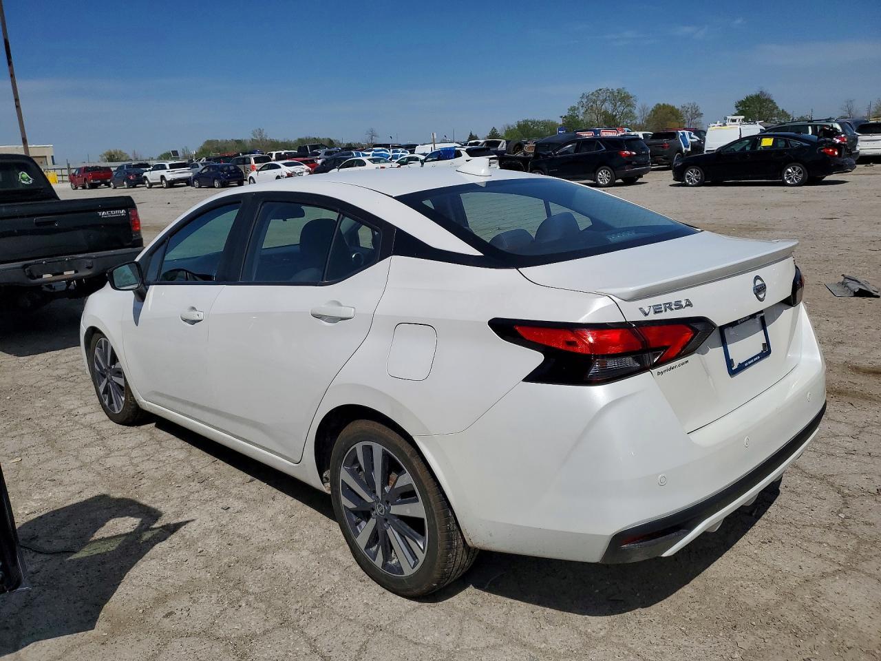 2020 NISSAN VERSA