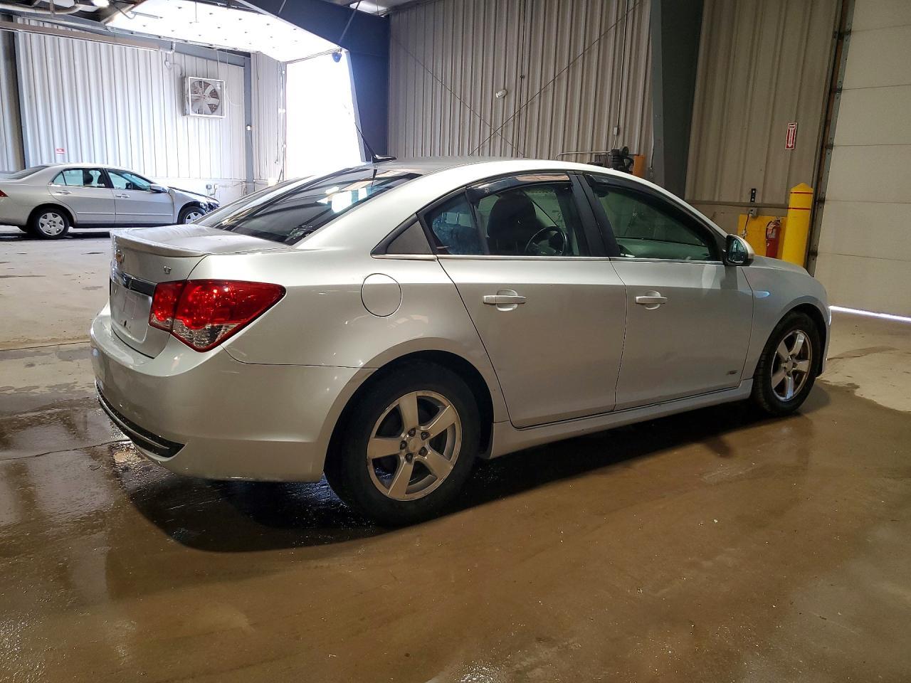 2011 CHEVROLET CRUZE
